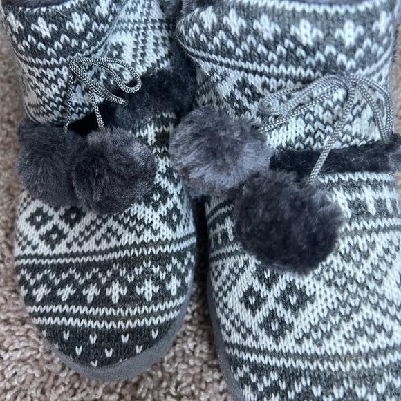 Steve Madden slipper booties - size 6 - Picture 2 of 5